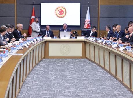 Uzman Er ve Erbaşlar İçin Yeni Düzenlemeler TBMM Komisyonundan Geçti