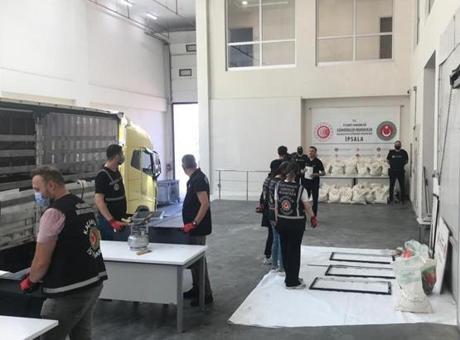 Edirne'de Uyuşturucu Operasyonu: 1.5 Ton Eroin ve Metamfetamin Ele Geçirildi