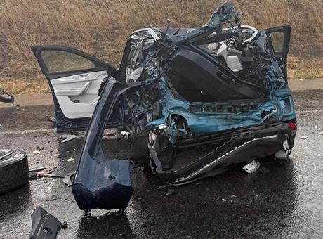 Çanakkale'de Tankerle Çarpışan Otomobilde 2 Kişi Hayatını Kaybetti, 2 Kişi Ağır Yaralı