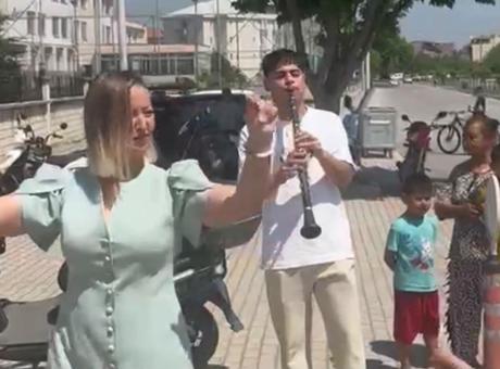 5 Yıllık Boşanma Davası Sonlandı! Kutlama Davul Zurna Eşliğinde Yapıldı