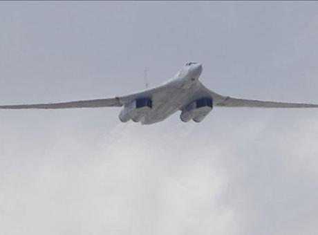 Rusya'da Eğitim Uçuşu Sırasında Stratejik Bombardıman Uçağı Düştü