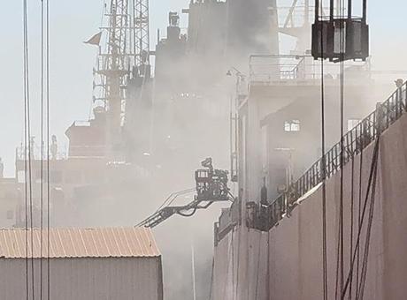 Tuzla'da Gemi Yangını: Çok Sayıda Ekip Olay Yerinde