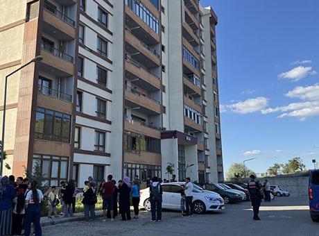 Nevşehir’de 2 Yaşındaki Çocuk Pencereden Düşerek Hayatını Kaybetti