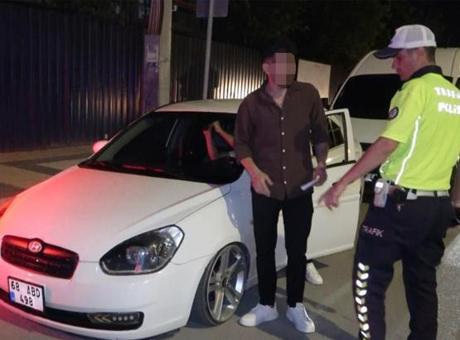 Aksaray'da Abartı Işıklandırma ile Durdurulan Sürücüden Övgüye Değer Tepki