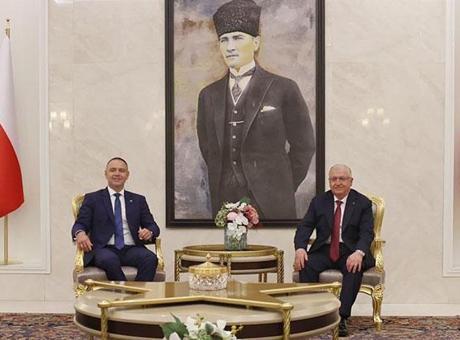 Polonya Cumhurbaşkanı Nawrocki, Resmi Ziyaret İçin Ankara'ya Geldi