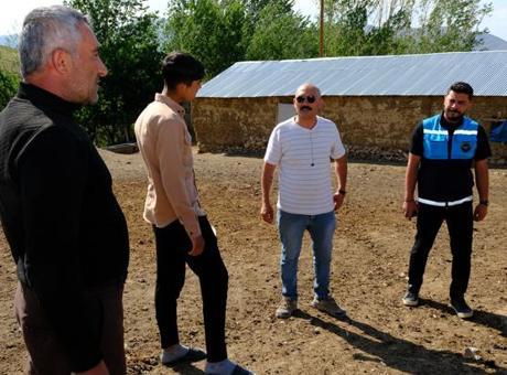 Van'da Kuduz Alarmı: Arıtoprak Mahallesi'nde Karantina Uygulaması Başladı