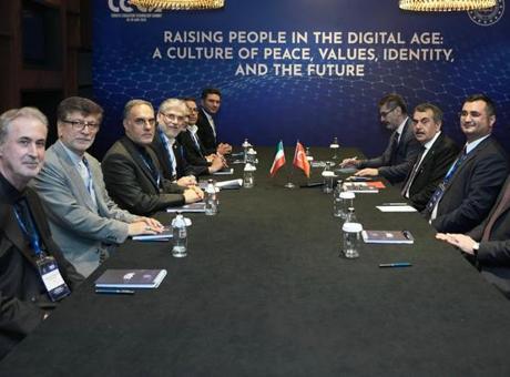İstanbul'da Eğitim Diplomasi Hamlesi: Bakan Tekin, Uluslararası Mevkidaşlarıyla Görüştü