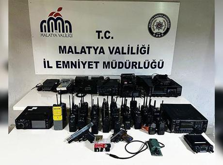 Sahte Polis Çetesi Çökertildi! Emniyet Frekanslarını Dinleyen 6 Kişi Yakalandı