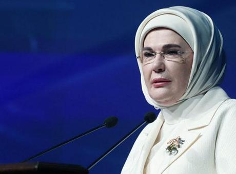 Emine Erdoğan, Koruyucu Aile Günü'nde Sevgi ve Merhameti Kutladı