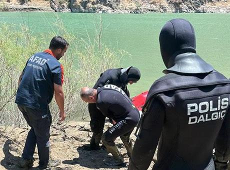 Bitlis'te Derede Kaybolan Çocuğun Acı Sonu: Abdulaziz Şeflek'in Cansız Bedeni Bulundu