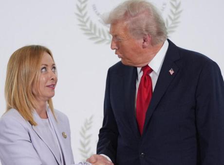 Meloni'den Trump'a Cevap: 'Diz Çökmüyorum, Açık Sözlü Olmayı Tercih Ediyorum'