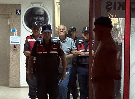 Kuşadası'nda Kooperatif Skandalı: Başkan ve İki Yönetici Tutuklandı