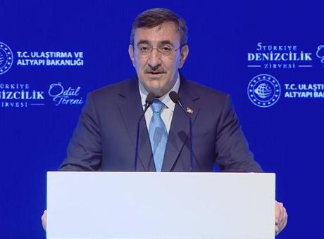 Cumhurbaşkanı Yardımcısı Yılmaz, Türkiye'nin Denizcilik Sektöründeki Başarılarını Paylaştı