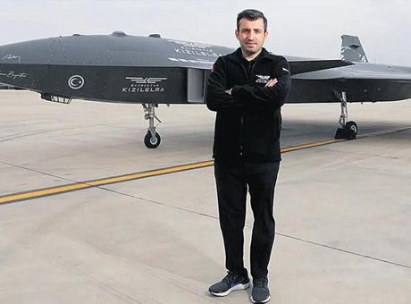 Selçuk Bayraktar, NATO Parlamenter Zirvesi'nde KIZILELMA İnsansız Savaş Uçağını Tanıttı: 'Muharebe Havacılığında Devrim Yapacak'