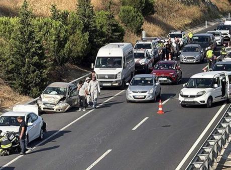 Tekirdağ'da 7 Aracın Karıştığı Zincirleme Kazada 1 Yaralı