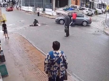 Direksiyon Başında Fenalık Geçiren Sürücü, Kadının Hayatını Kurtardı