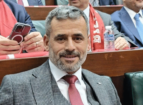 Afyonkarahisar'da Belediye Başkanı Süleyman Çetinkaya'ya Bıçaklı Saldırı: Oğlu Yaralandı