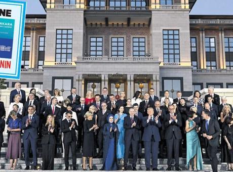 Ankara'da Dünyaya Açılan Pencereler: Üç Noktadan Mesajlar