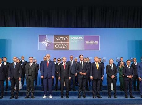 NATO Zirvesi'nde Liderler Ankara'da Bir Araya Geldi