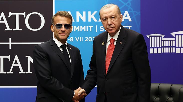 Cumhurbaşkanı Erdoğan ve Macron, NATO Zirvesi'nde Bir Araya Geldi