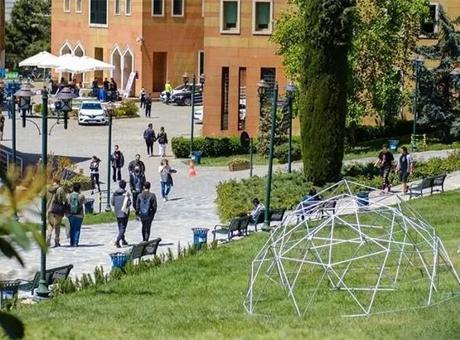 Yeditepe Üniversitesi'nden Mezuniyet Töreni Açıklaması: İnanç Özgürlüğüne Vurgu