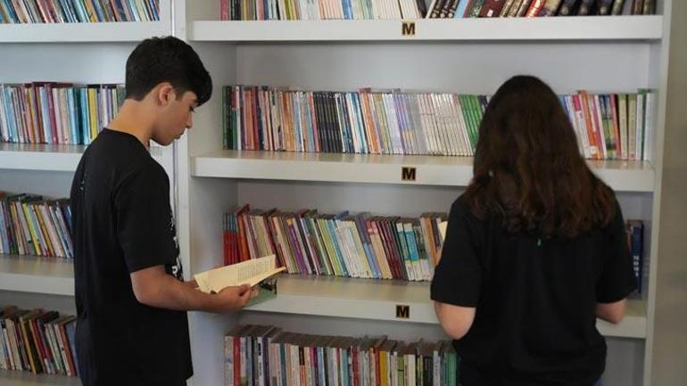 İBB Akşemsettin Ortaokulu, LGS 2023'te Türkiye Genelinde Üç Şampiyonla Başarı Geleneğini Sürdürüyor