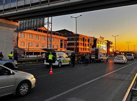 Düzce'de zincirleme kaza! Motosiklet iki aracın arasında kaldı: 1 ölü