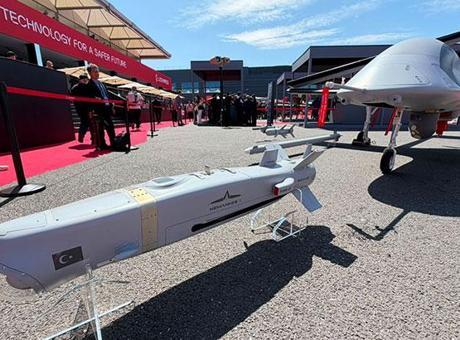 Baykar ile Leonardo, ortak üretim İHA'sını yeni adıyla Farnborough'da görücüye çıkarttı