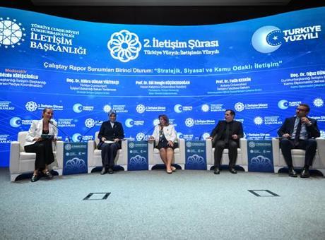 2. İletişim Şurası sürüyor! Uzmanlardan yeni dönem için tespit: 'Veri, modern petroldür'