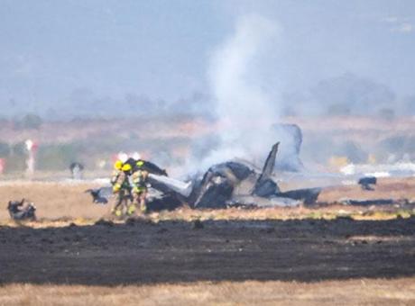 ABD'de hava üssü yakınlarında düşen F-35 savaş uçağı alev aldı