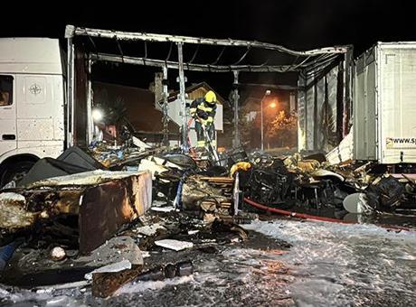 Bolu Dağı Tüneli'nde TIR bir anda alev aldı