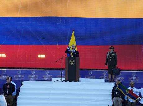 Kolombiya'da yeni dönem! Sağcı lider De la Espriella yemin etti