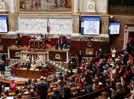 Fransa Anayasa Konseyi ötanazi yasasını onayladı