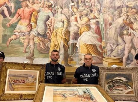 İtalyan polisi müzeden çalınan 9 milyon Euro'luk tabloları kurtardı!