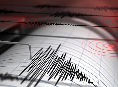 İspanya'da 5 büyüklüğünde korkutan deprem! 'Binalar ve araçlar hasar gördü'