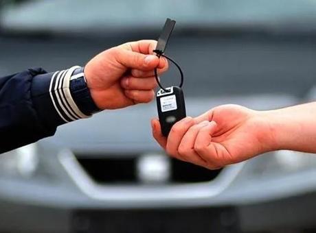 Kiralık araca yaş ve kilometre sınırı