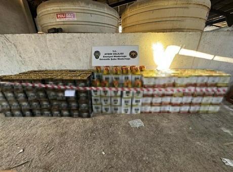 Polis depoları tek tek bastı! Tonlarca etiketsiz tağşiş yağ ve zeytin ele geçirildi