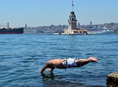 Denize girenler dikkat! Suyun altında görünmeyen tehlike: Bir anda başlayabiliyor