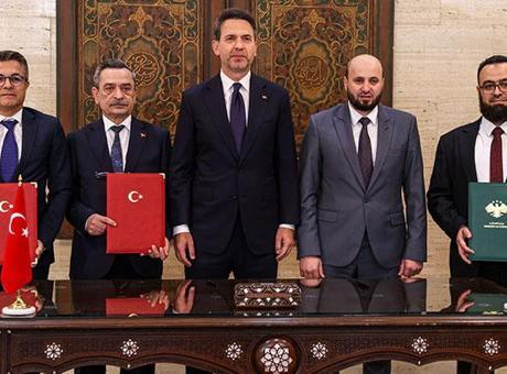 Türkiye ile Suriye arasında madencilik iş birliği! Bakan Bayraktar: Çok büyük bir projeyi hayata geçireceğiz