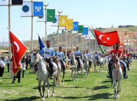 Malazgirt Zaferi'nin yıl dönümü birçok ilden ziyaretçinin katılımıyla kutlanacak