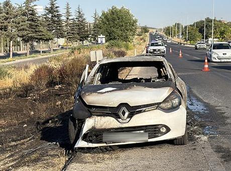 Eskişehir'de facianın eşiğinden dönüldü! Yanan araçta 1'i çocuk 3 kişi yaralandı
