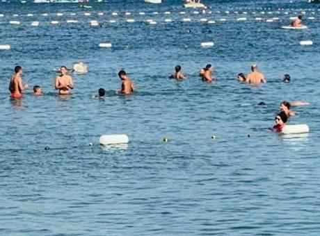 Termometreler çıldırdı! Herkes denize döküldü: 50 derece gibi hissediyoruz