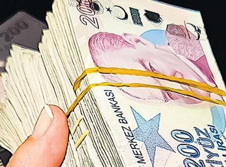 ‘Faiz düşüşü mevduat ve krediye de yansır’