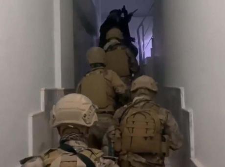 İzmir’de eş zamanlı DEAŞ operasyonu! 26 şüpheli gözaltında, 1 kişi aranıyor