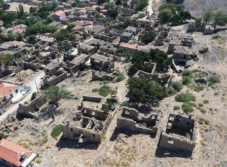 Bir zamanlar Balkanlar’ın en büyüklerindendi! Şimdi ‘hayalet köy’ olarak anılıyor