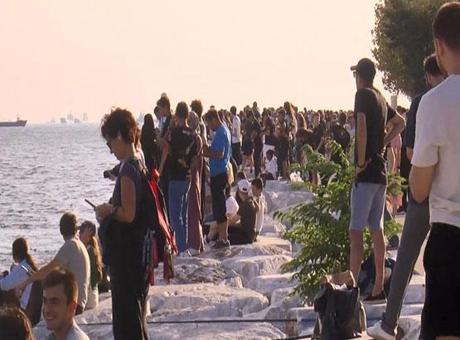 İstanbul'da nefes kesen gösteri! SOLOTÜRK'ten prova uçuşu