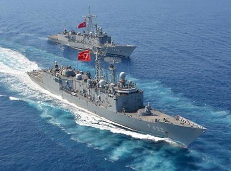 Türk Deniz Kuvvetlerinden Somali’deki korsanlara operasyon