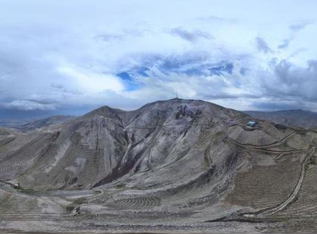 Ağustos ayında Erzurum’da şaşırtan görüntü! Palandöken beyaza büründü