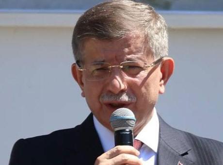 Davutoğlu’na ‘Cumhurbaşkanına hakaret’ soruşturması