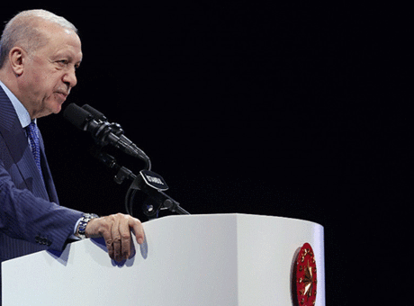 Son dakika... Cumhurbaşkanı Erdoğan: En utanç verici kitap katliamları darbe dönemlerinde yaşandı